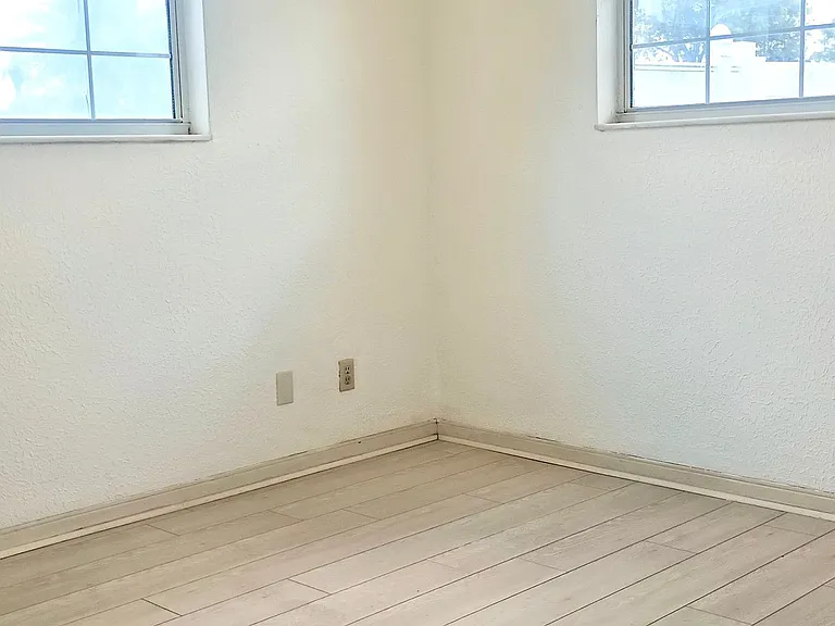 1401 Cadillac Dr — Photo 9