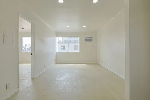1816 N Gramercy Pl Photo 1