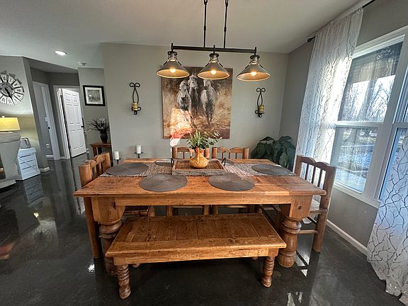 3rd image of 675 Raspberry Road