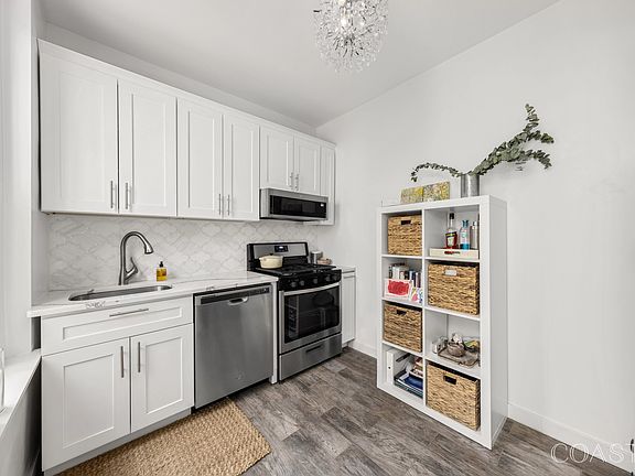 3rd image of 270 W 11th St APT 2A