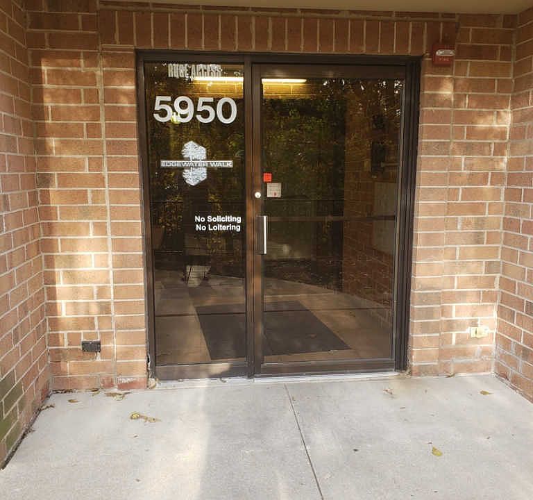 1st image of 5950 Lake Bluff Dr Unit 501