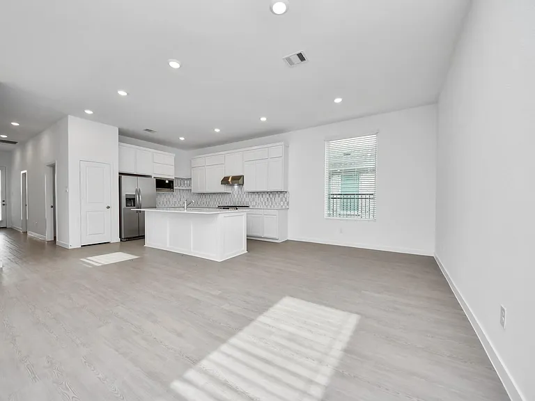 27443 Sunterra Village Dr — Photo 12
