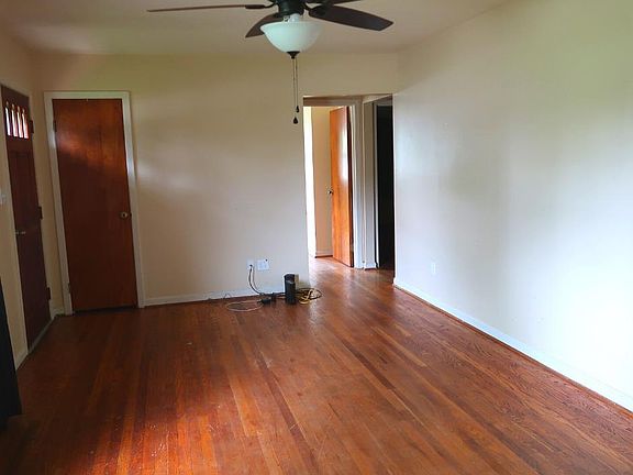 4th image of 302 John St
