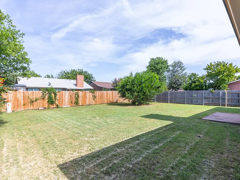 1733 Chucker Ct — Photo 24
