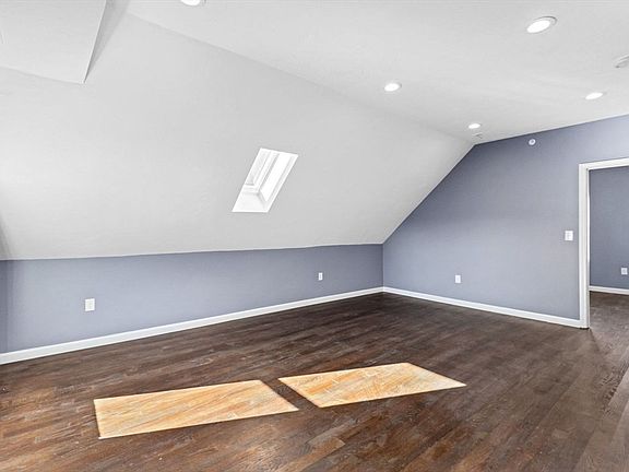 3rd image of 167 Lexington St #3