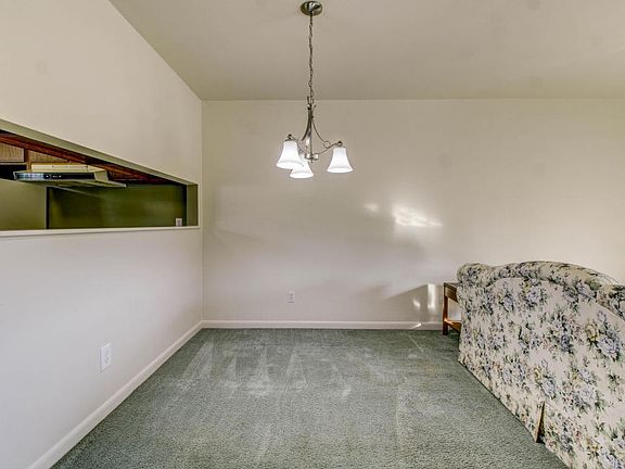 4th image of 3046 Winterberry Dr