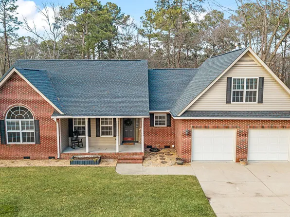 121 Zane Drive, Raeford, NC 28376