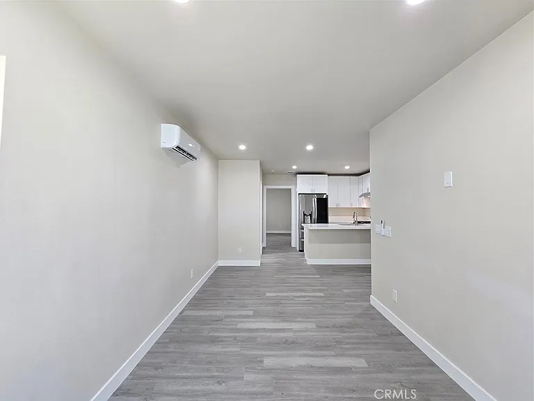 4653 Emerson St — Photo 10