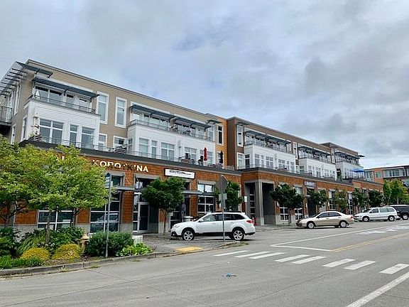 2nd image of 180 Harbor Square Loop NE #C330