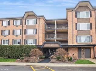 1206 S New Wilke Rd APT 305, Arlington Heights, IL 60005