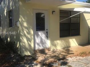 1541 N 69th Way, Hollywood, FL 33024