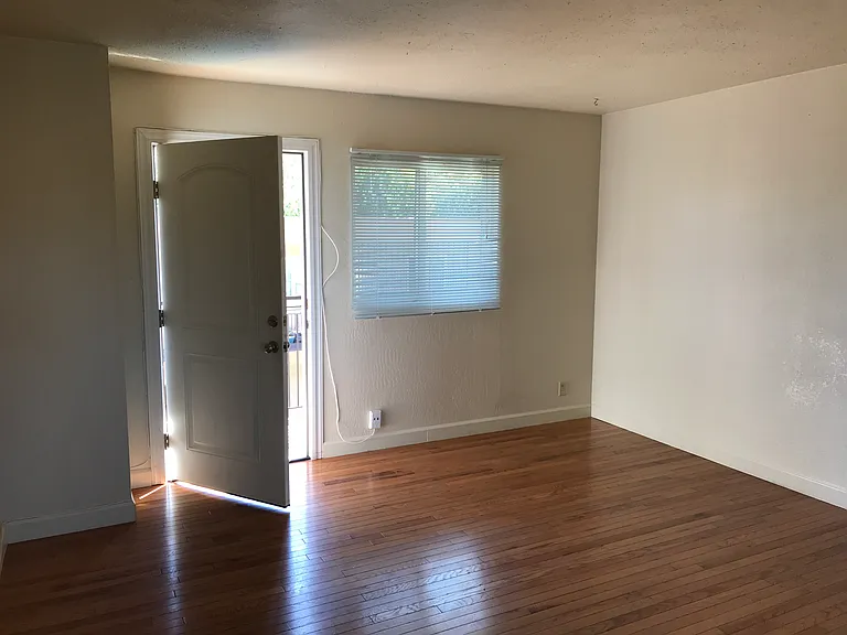 1257 Park Ave #2A7 — Photo 4