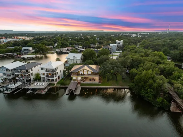 1603 Glencove Dr, Kingsland, TX 78639