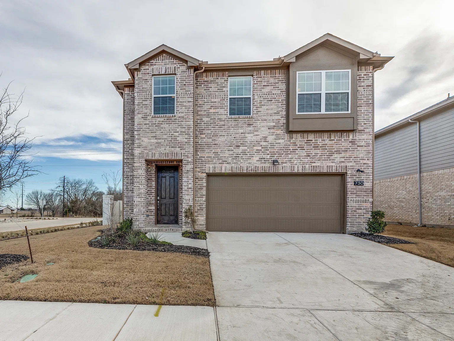 4 bed, 2.5 bath, 2253 sqft, $2,295 — Photo 1