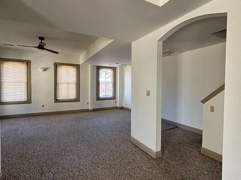 209 E 5th Ave #2 — Photo 5