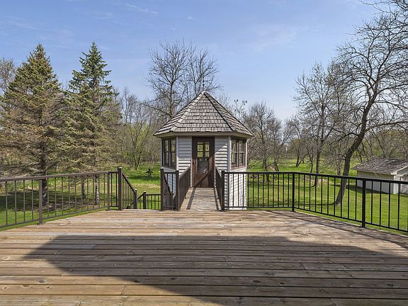 3rd image of 11299 Forest Ct NE