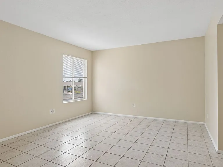 1927 E Hampton Ave #216 — Photo 11