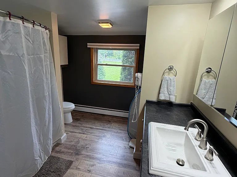 2nd floor bathroom