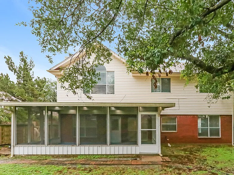 18622 Sandelford Dr — Photo 17