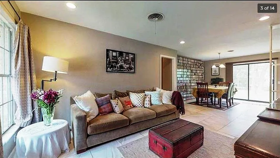 8206 Rockwood Ln — Photo 2