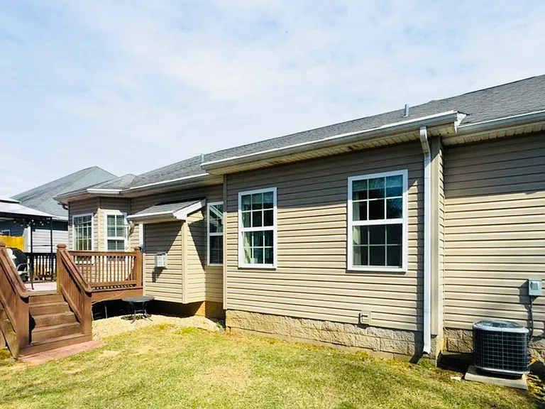 4022 Emerald Spring Pl — Photo 14