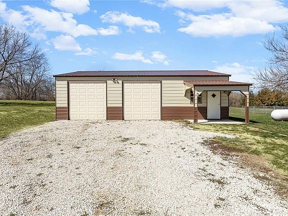 5th image of 16788 Dwyer Rd