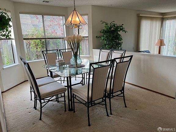 4th image of 251 Crown Cir