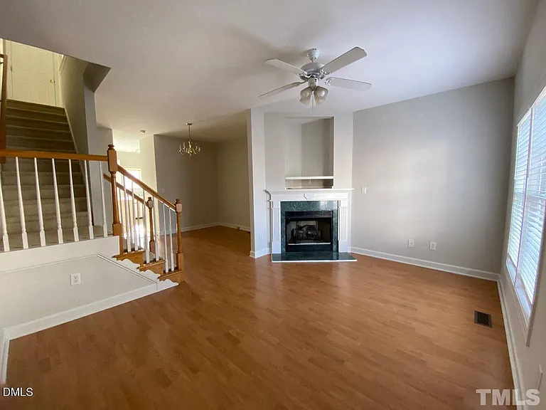 2725 Sterling Park Dr — Photo 3