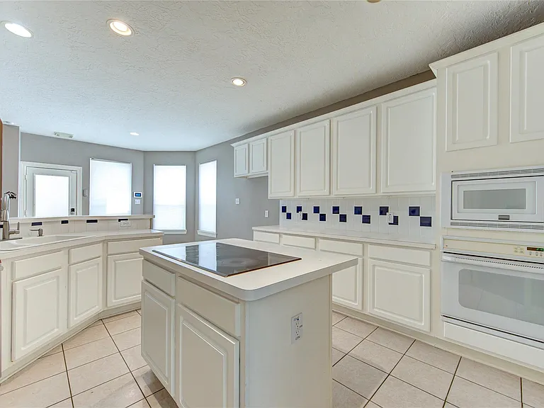 2935 Apple Forest Ct — Photo 21