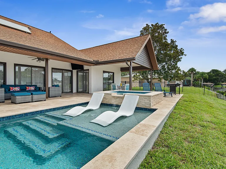 10 Castle Ct — Photo 16