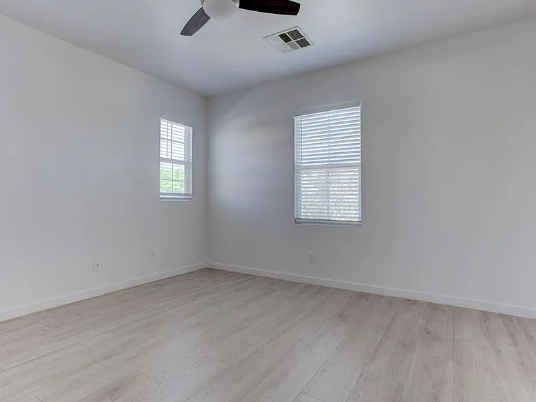 2049 Rockburne St — Photo 25
