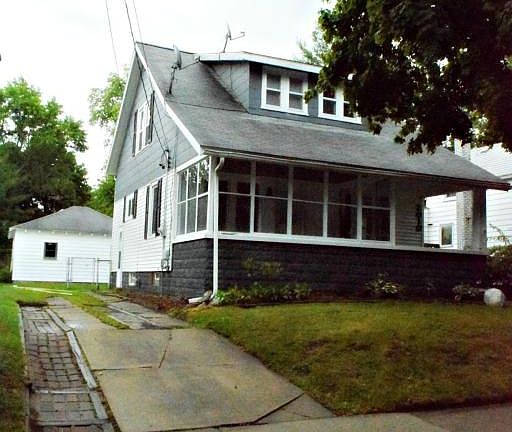 4th image of 2010 Swensberg Ave NE