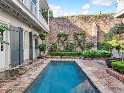 1118 Burgundy St, New Orleans, LA, 70116