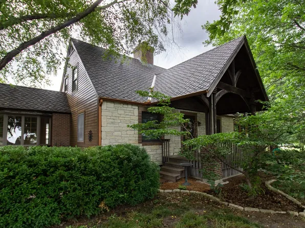 1130 Schenk St, Osage City, KS 66523