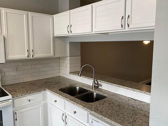 4th image of 12311 Kensington Lakes Dr Unit 805