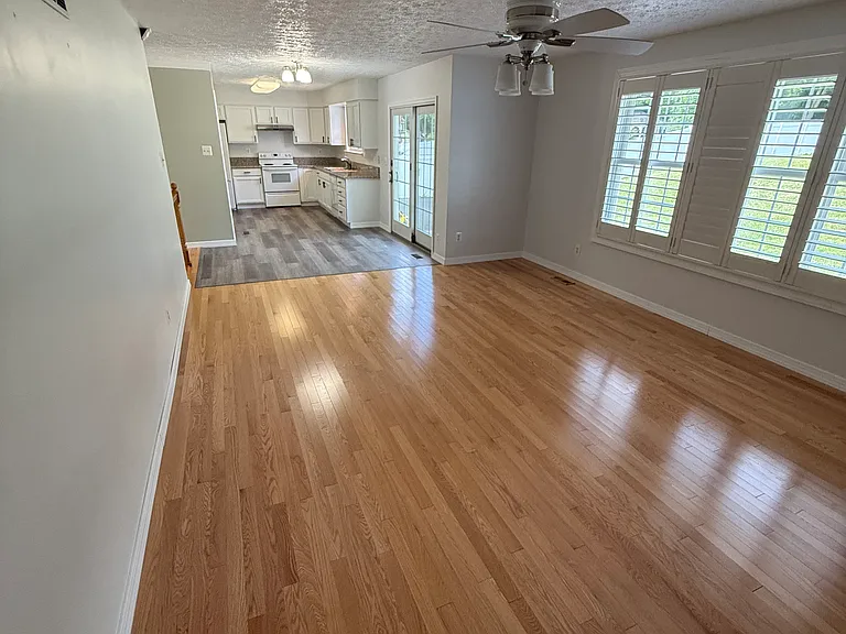 64 River View Dr — Photo 4