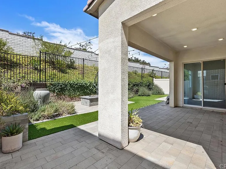 702 Westbrook Loop — Photo 30