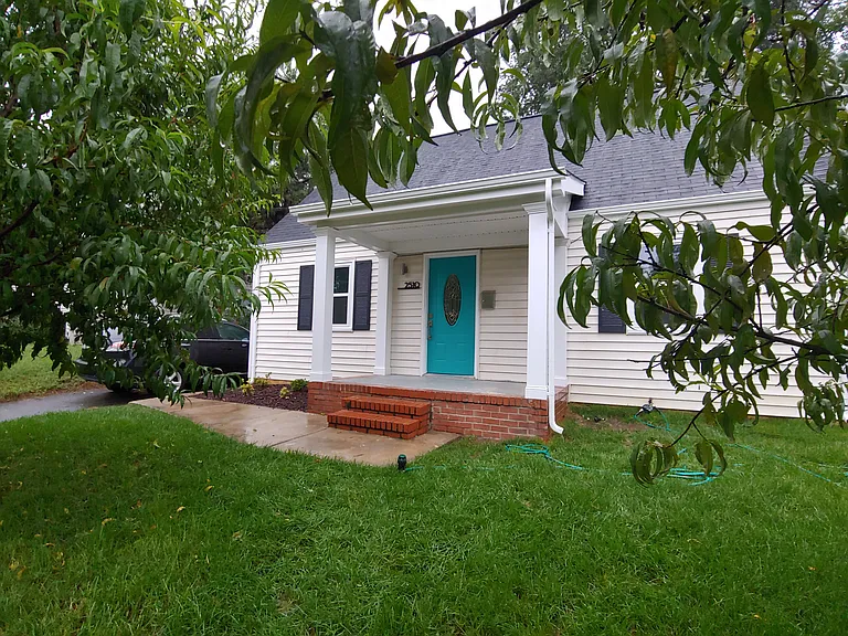 2510 Jamaica Dr — Photo 1