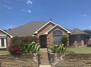 1217 Stonewall St, Garland, TX 75043
