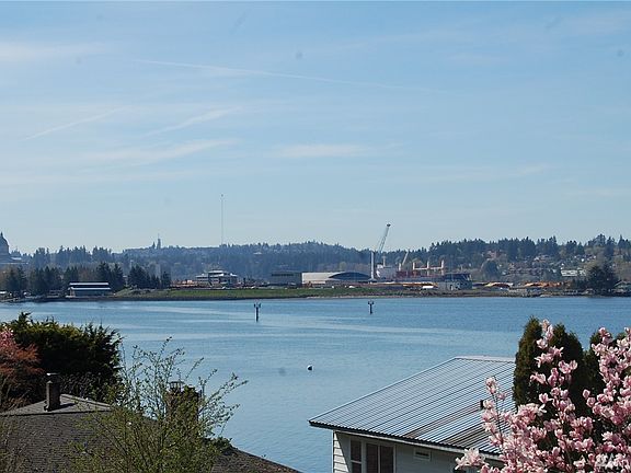 5th image of 2221 Bayside Pl NE #8