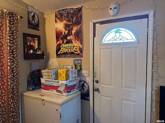 4th image of 5281 Country Club Rd #2