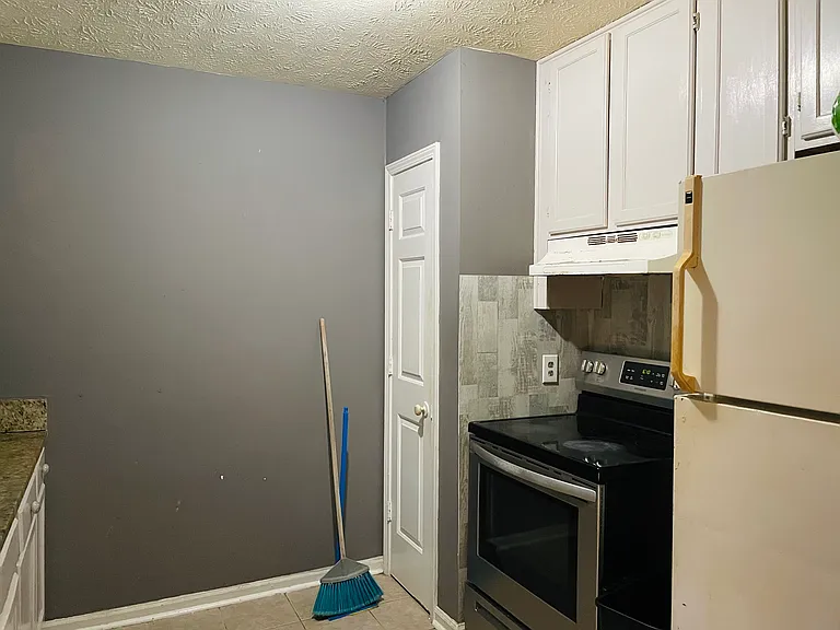 4660 Broadwater Trl — Photo 3