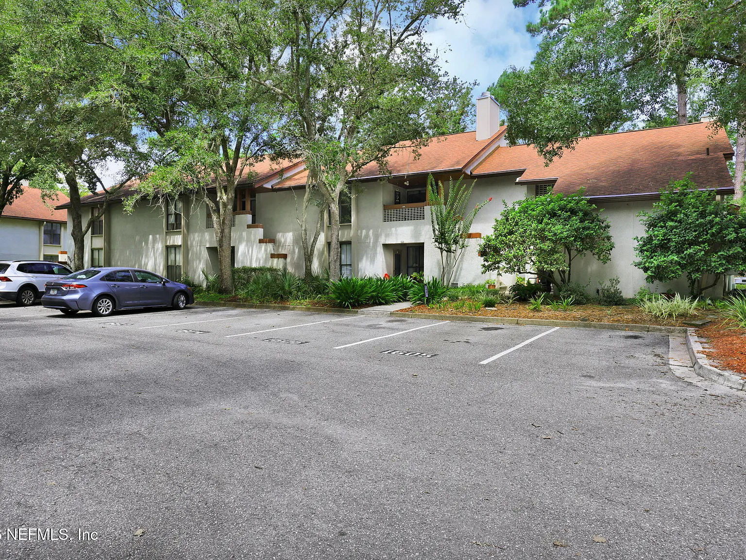 2 bed, 2.0 bath, 1191 sqft, $1,400 — Photo 3