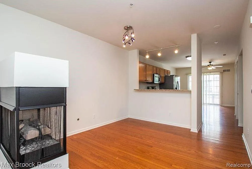 Building Photo - 1404 Raliegh Pl