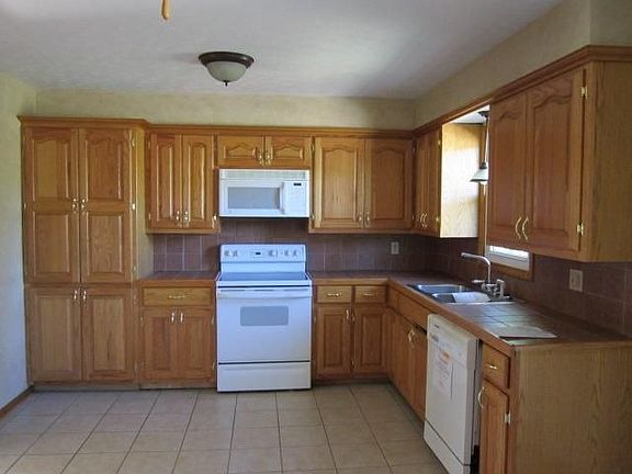 5th image of 9225 W Farm Road 84