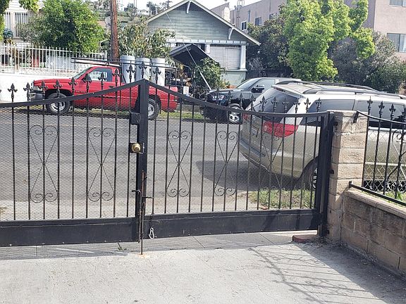 3rd image of 2547 Johnston St