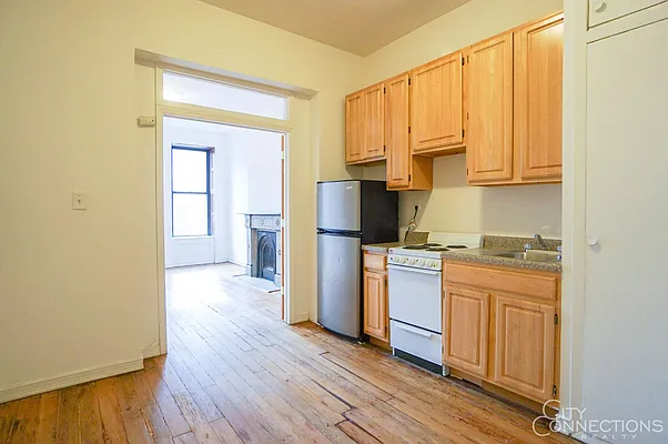 Rented by City Connections Realty | media 18