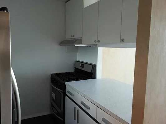 Rented by D H Realty & Management Inc | media 8