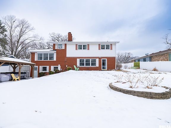 4th image of 1808 Saint Clair Dr