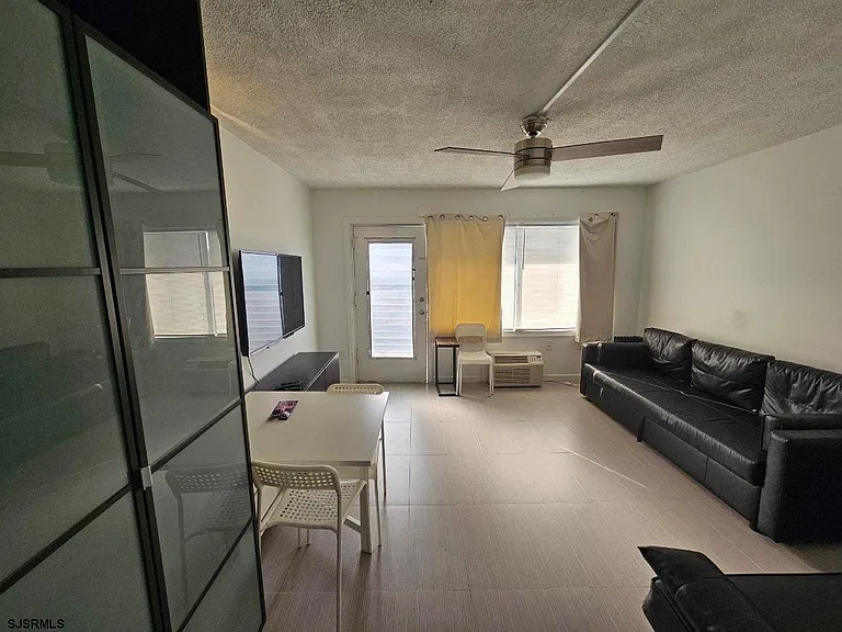 3501 Boardwalk #B210 — Photo 5